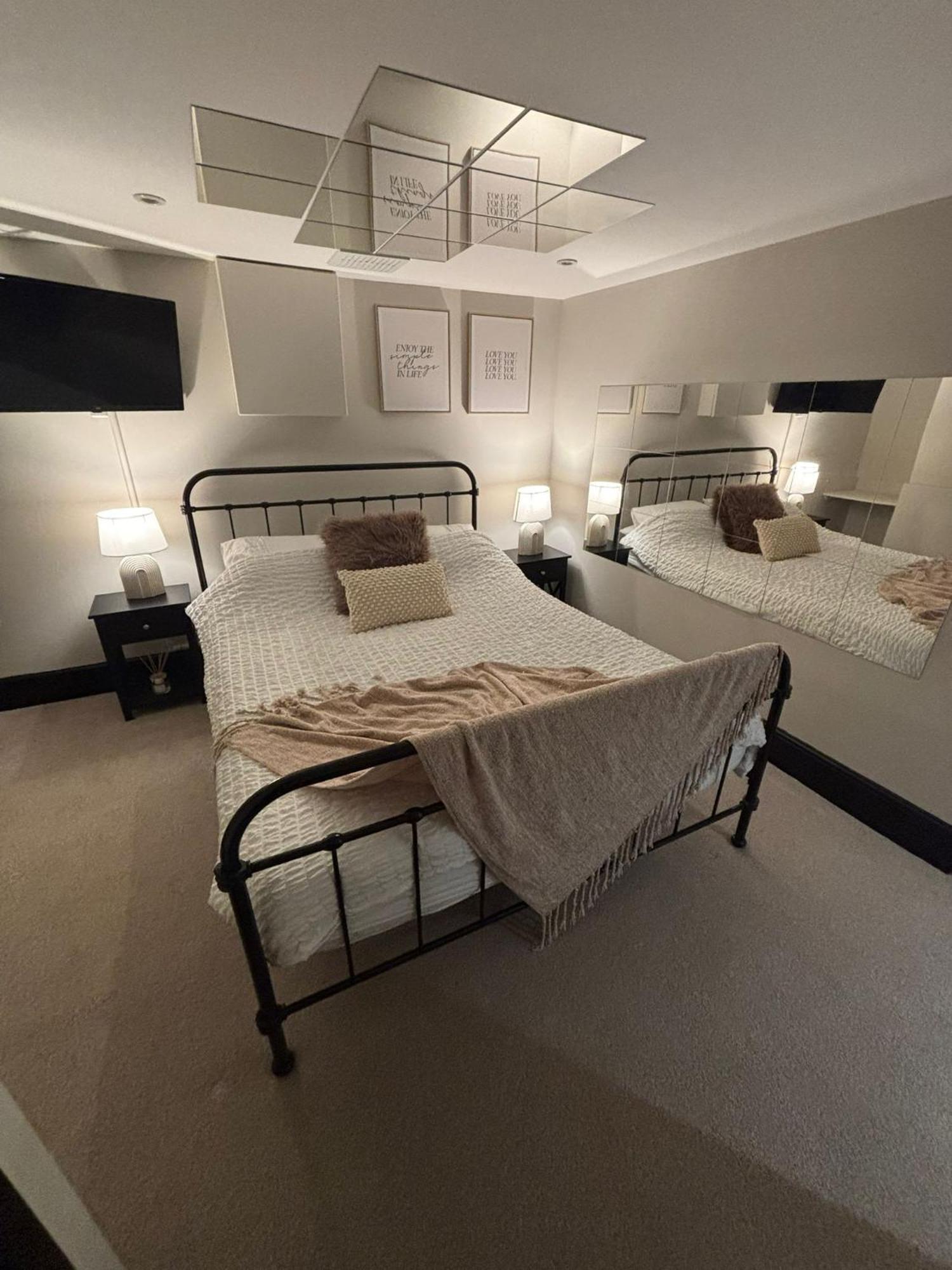 Private & Modern En-Suite Rooms Town Centre Self Check-In バーンズリー エクステリア 写真